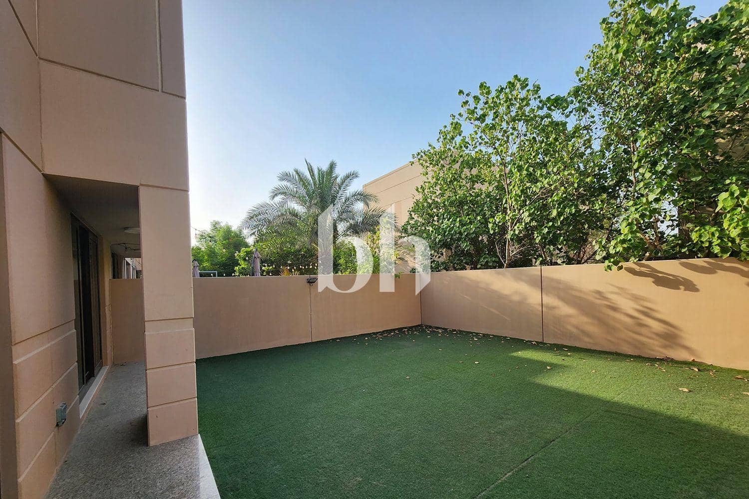 4 Bedroom Townhouse in Al Zahia 2 - photo 2