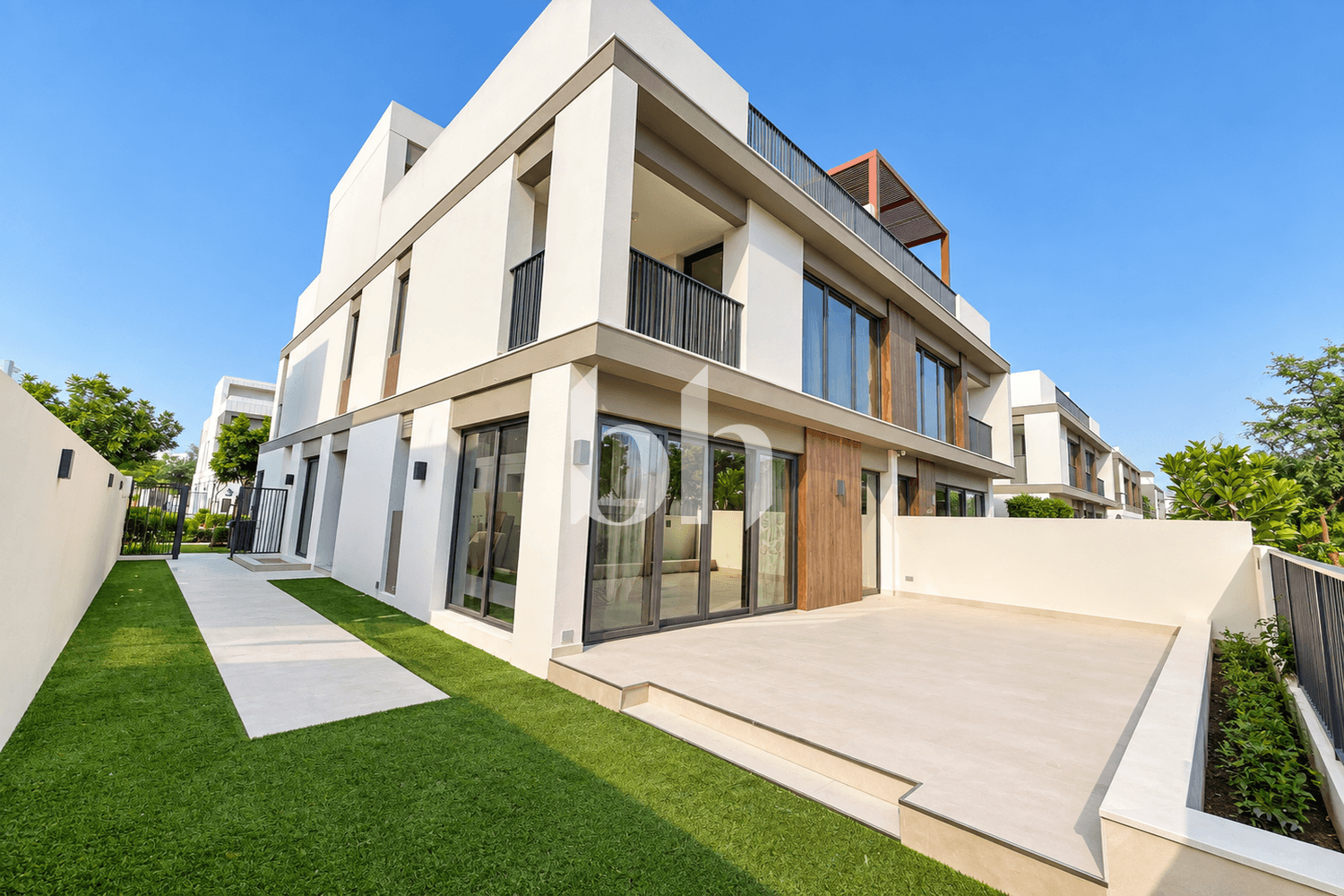 5 Bedroom Townhouse in Aura Gardens B - photo 1