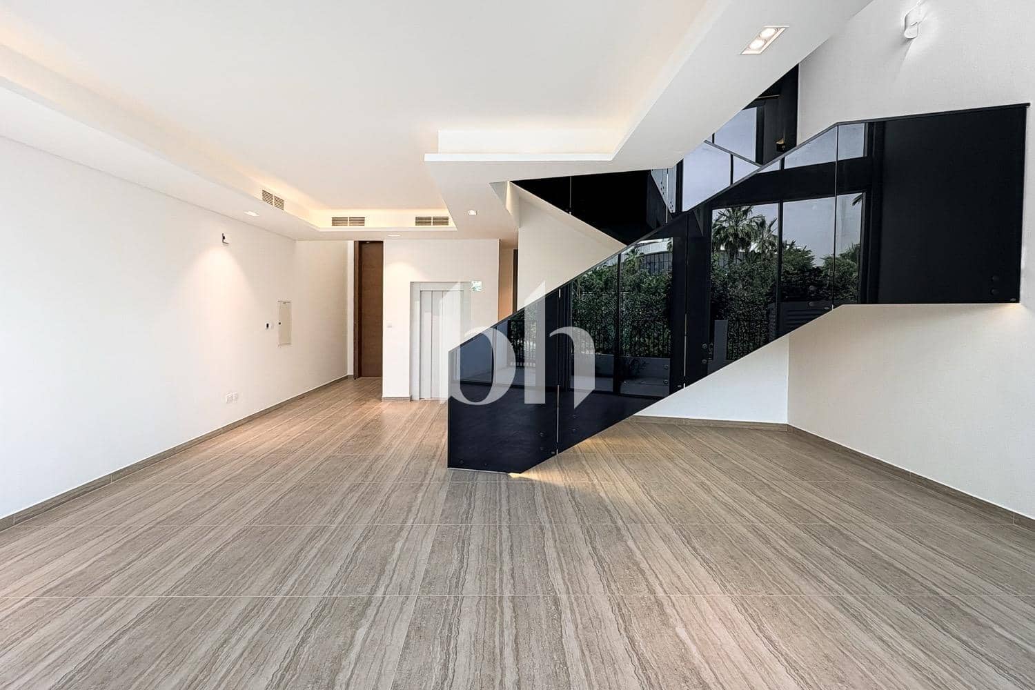 5 Bedroom Villa in Park Road