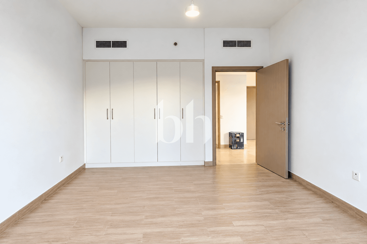 1 Bedroom Apartment in Cyan Beach Residence - photo 1
