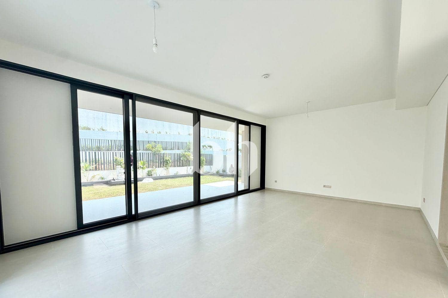 4 Bedroom Villa in Jebel Ali Village Villas - photo 1