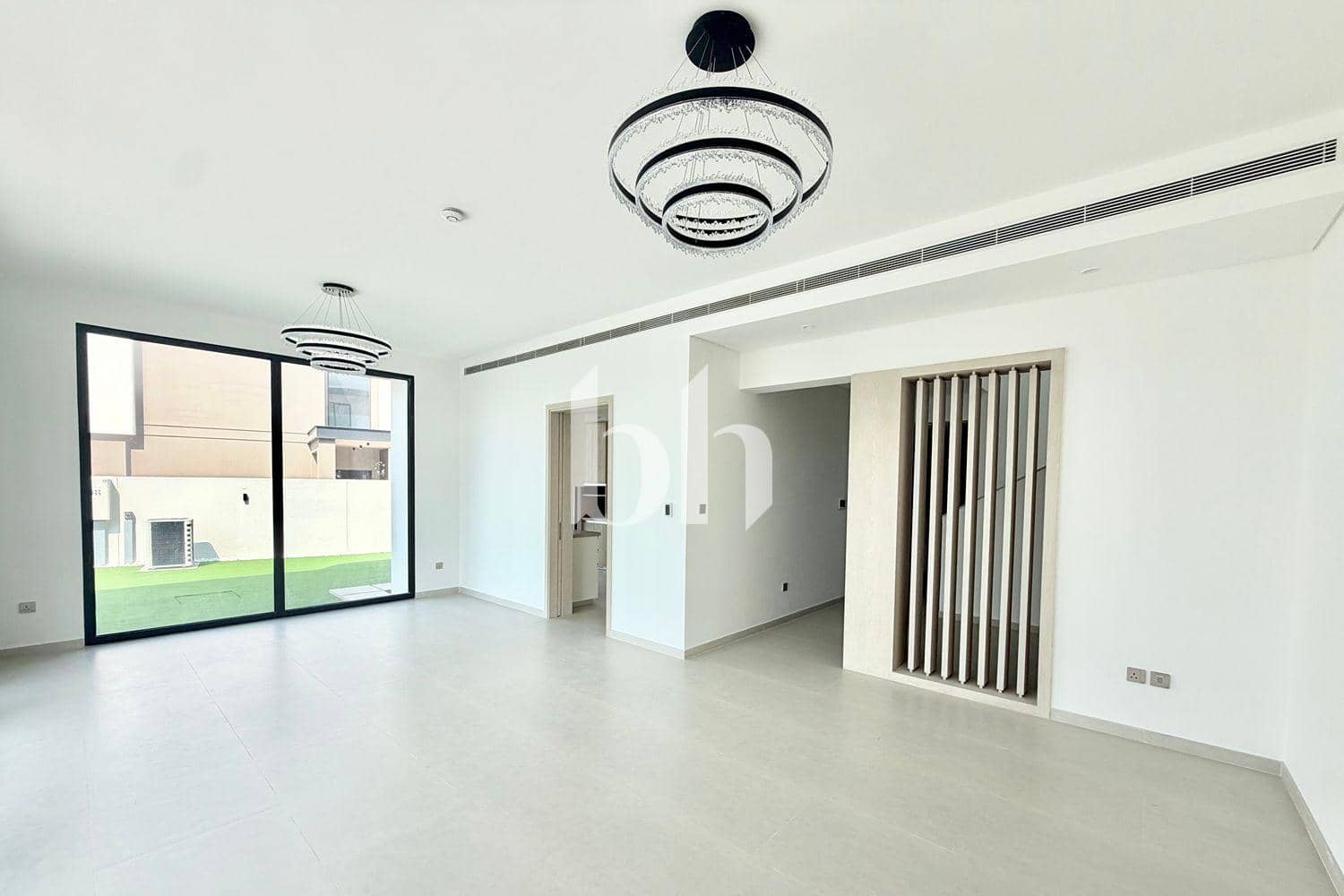5 Bedroom Villa in Jebel Ali Village Villas - photo 1
