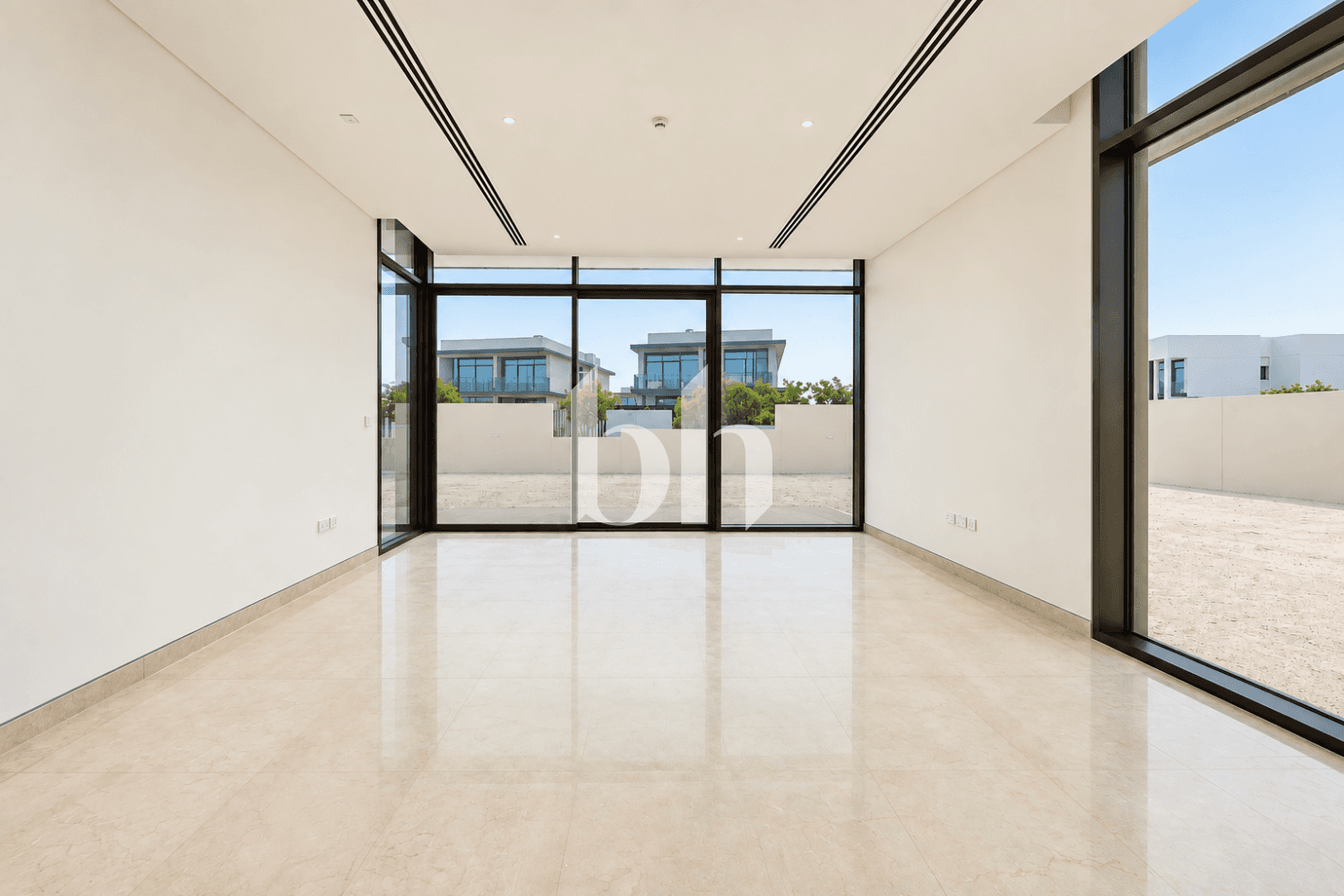 5 Bedroom Villa in Seef Al Jubail - photo 1