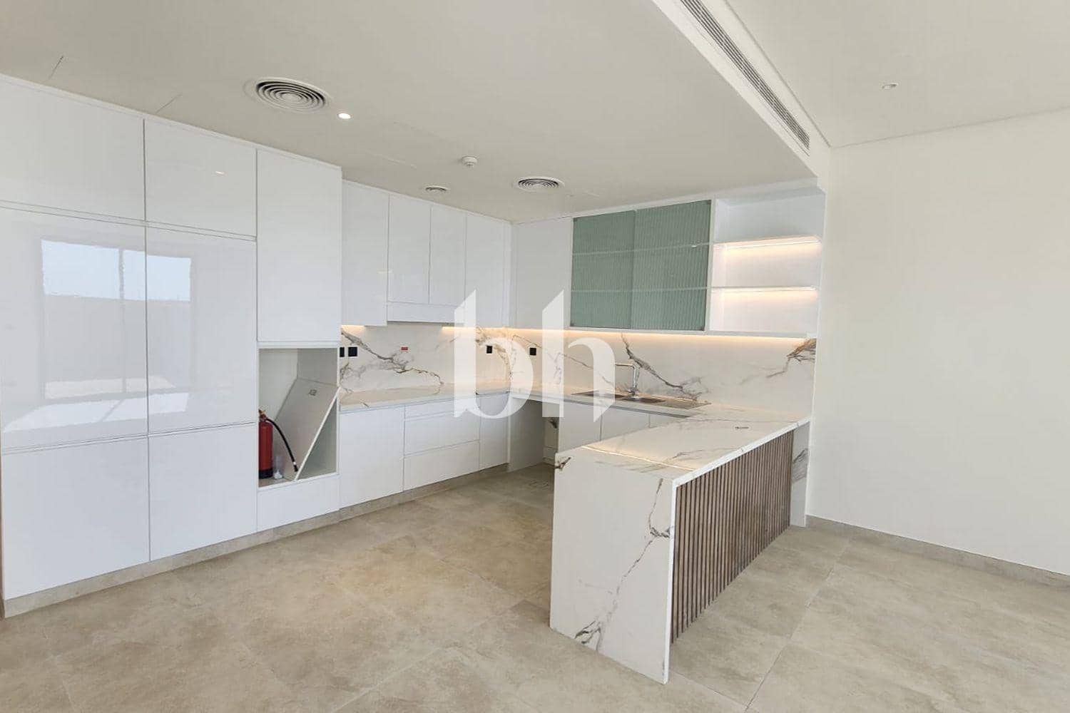3 Bedroom Townhouse in California Residence