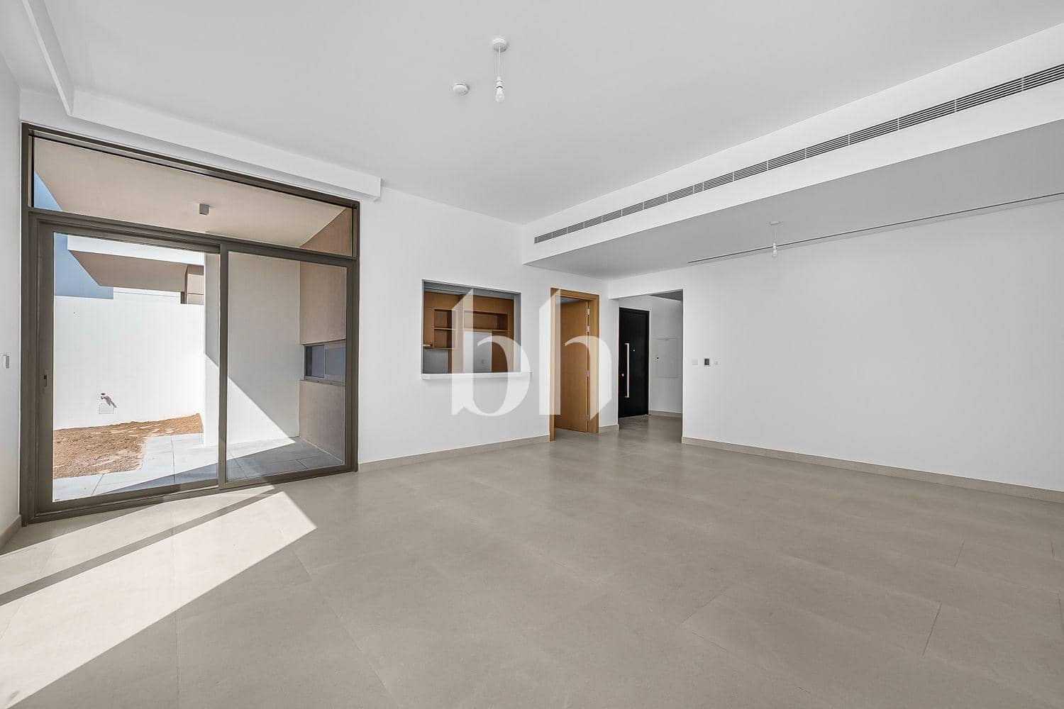 4 Bedroom Townhouse in Tilal Al Furjan 1 - photo 2