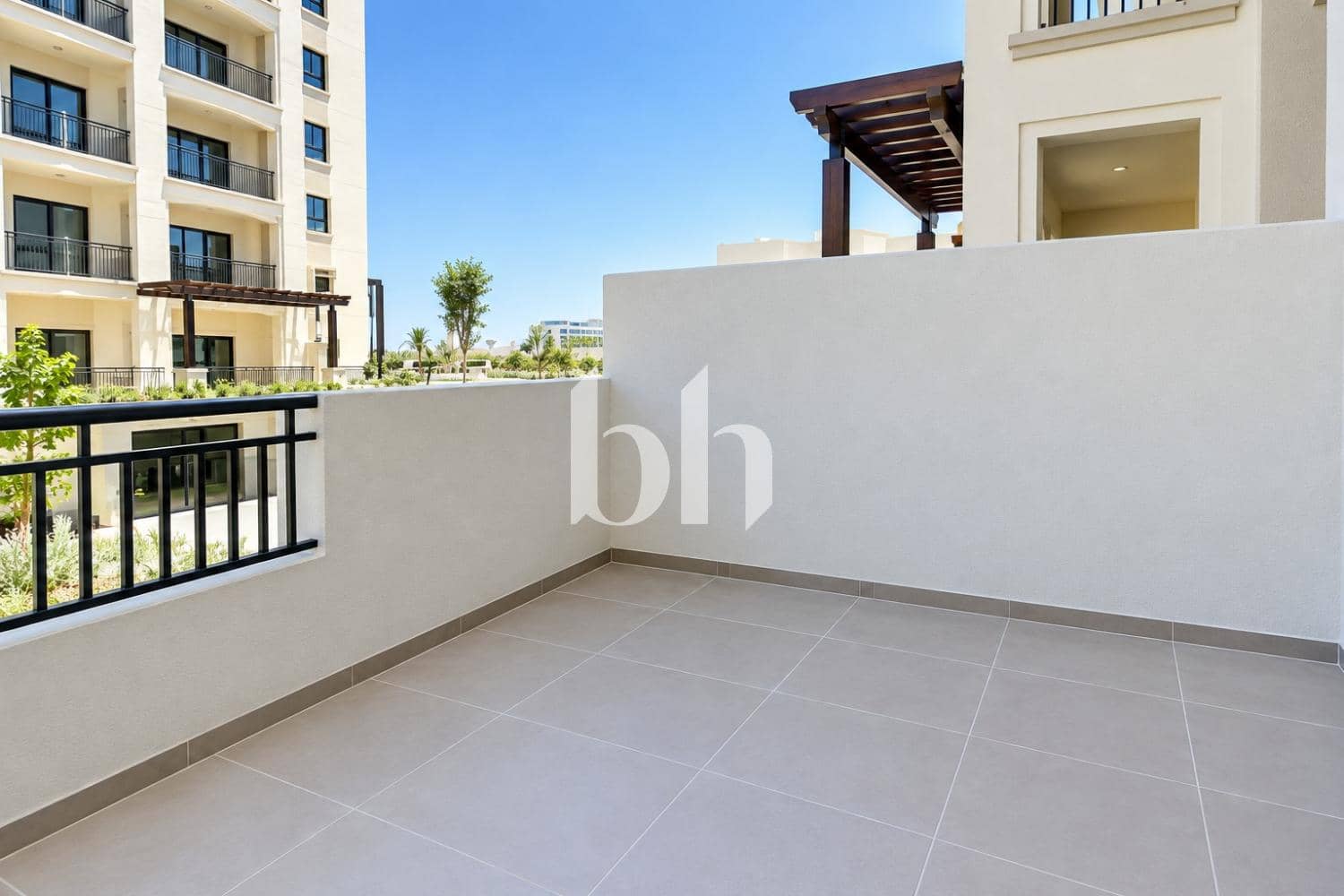 Studio Apartment in Views B