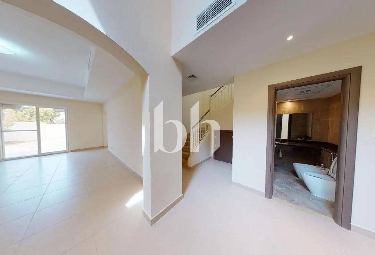 4 Bedroom Villa in Dubai Silicon Oasis - photo 1