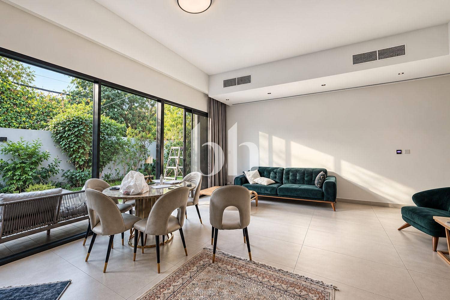 3 Bedroom Townhouse in Robinia - photo 2