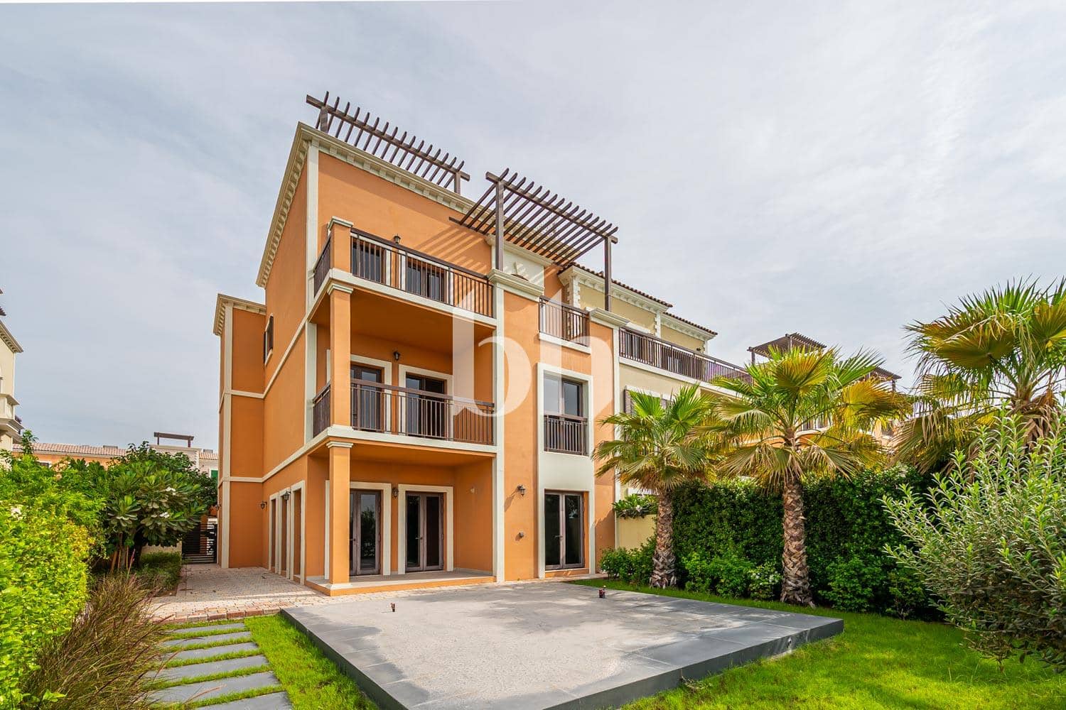 5 Bedroom Villa in Sur La Mer