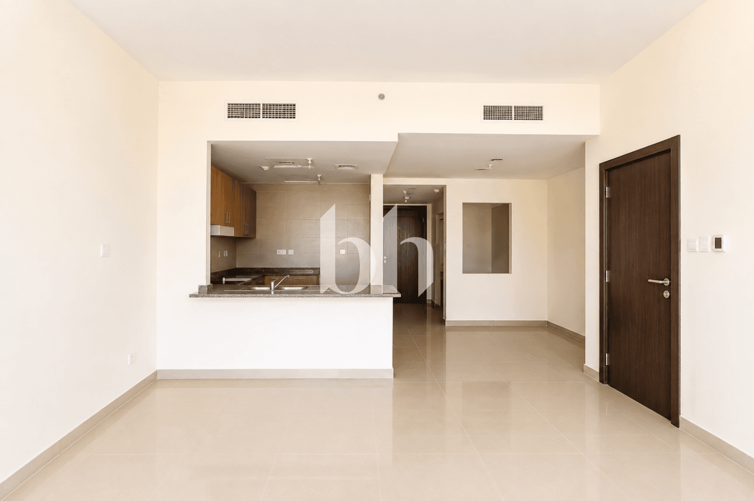 1 Bedroom Apartment in Sigma Towers - photo 2