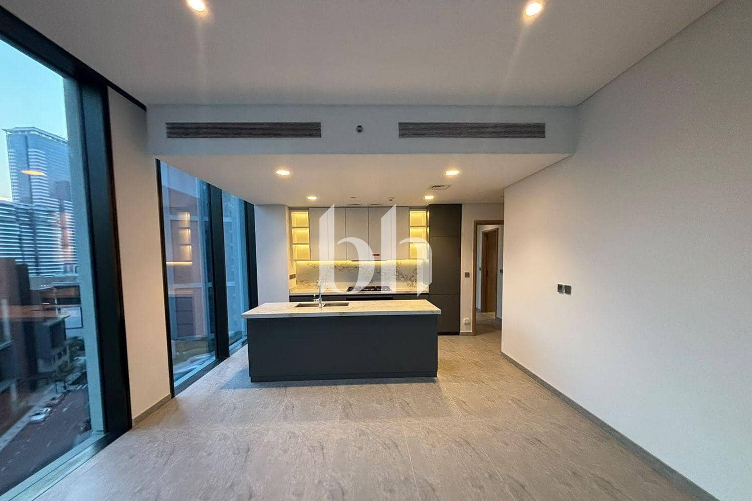 2 Bedroom Apartment in Peninsula Four - photo 1