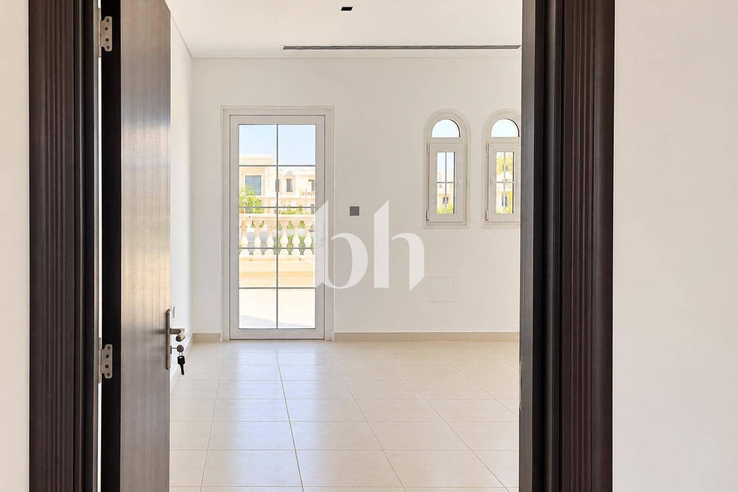 2 Bedroom Townhouse in Nakheel Villas - photo 2