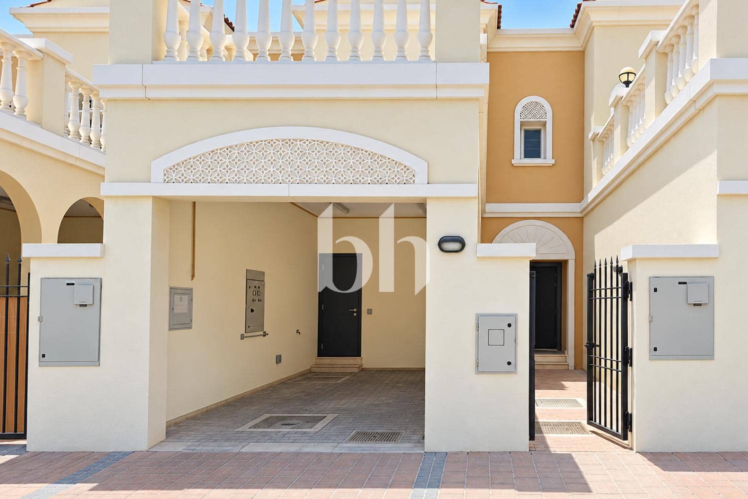 2 Bedroom Townhouse in Nakheel Villas - photo 1