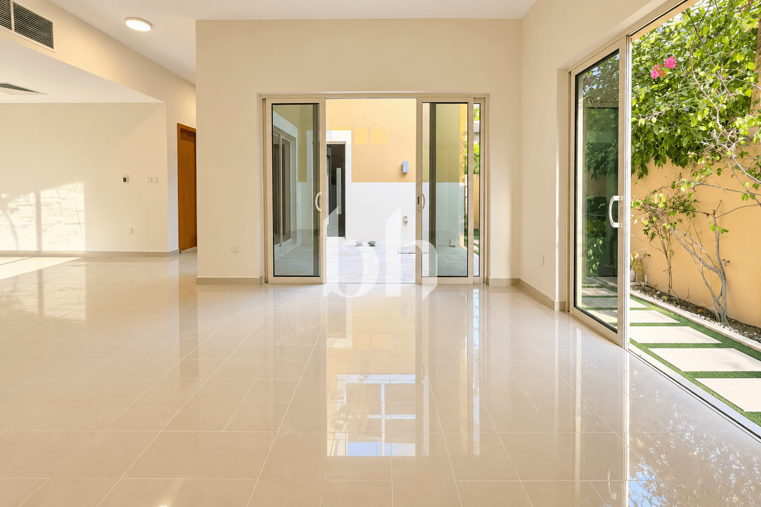 4 Bedroom Villa in Sidra Community - photo 2