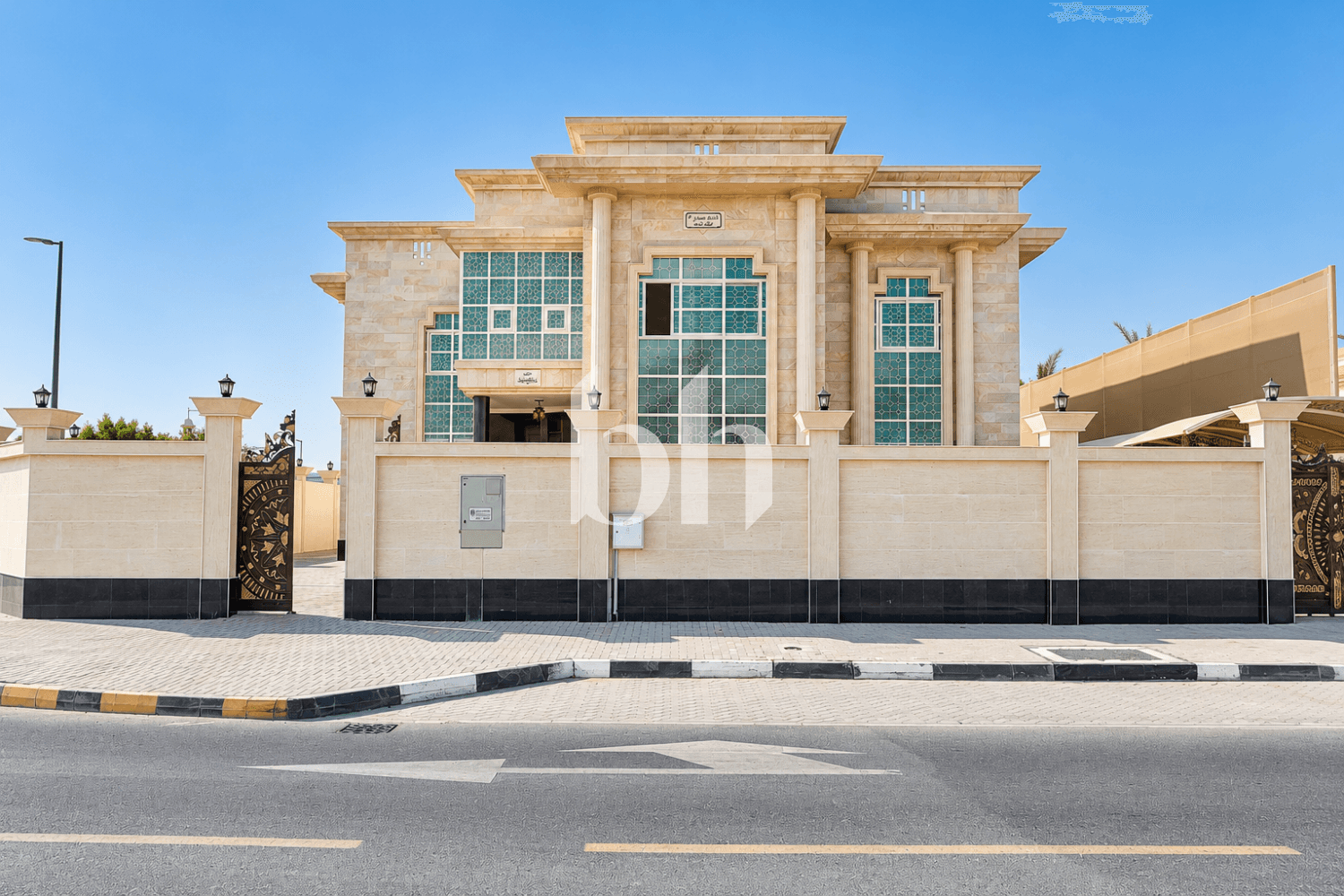 6 Bedroom Villa in Al Tarfa - photo 1