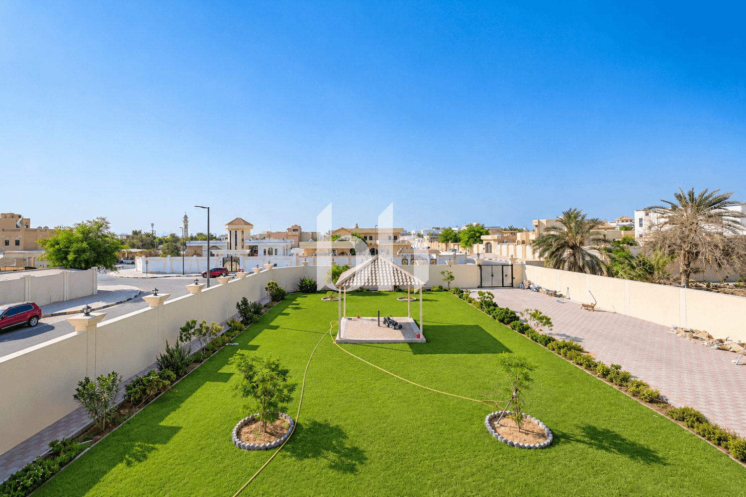 6 Bedroom Villa in Al Tarfa - photo 1