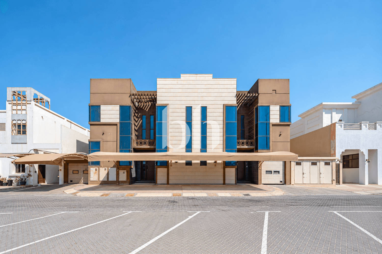 4 Bedroom Villa in Al Barsha 2 Villas - photo 1