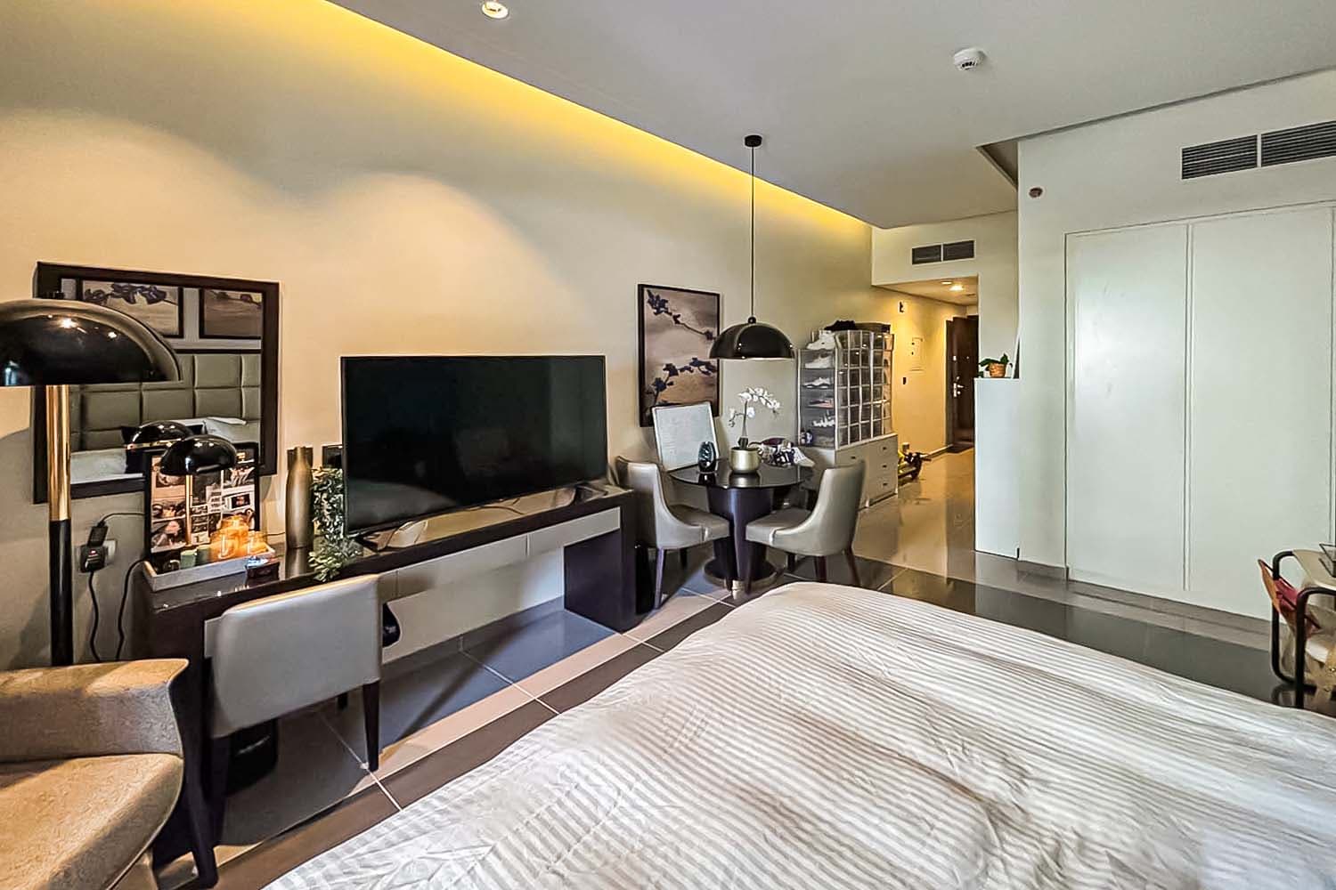 Studio Apartment in Damac Majestine - photo 1