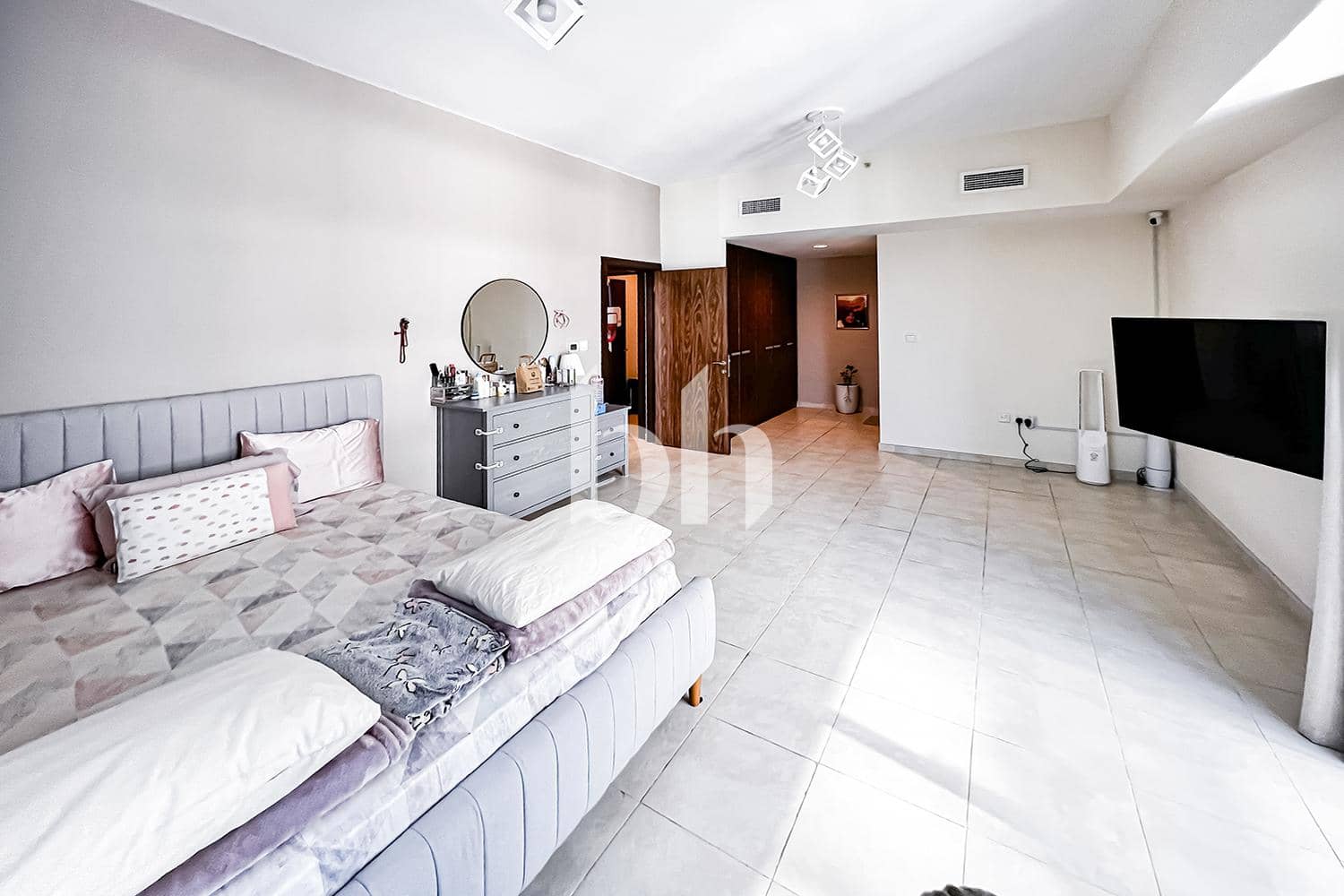 2 Bedroom Apartment in Executive Tower L - photo 1