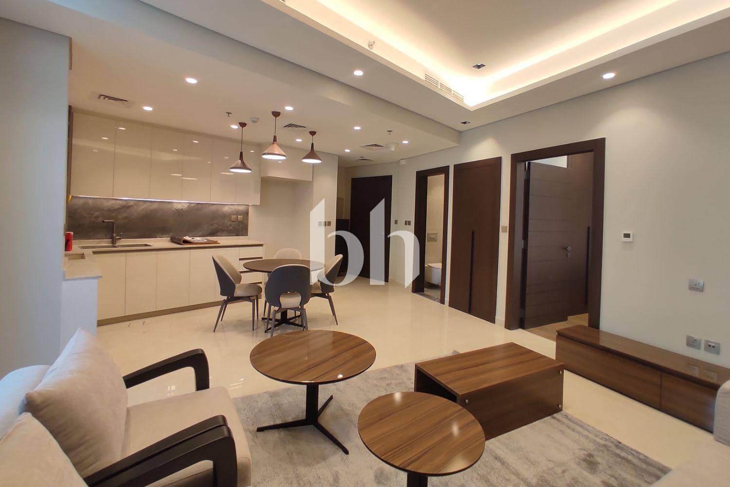1 Bedroom Apartment in Nobles Tower - photo 2