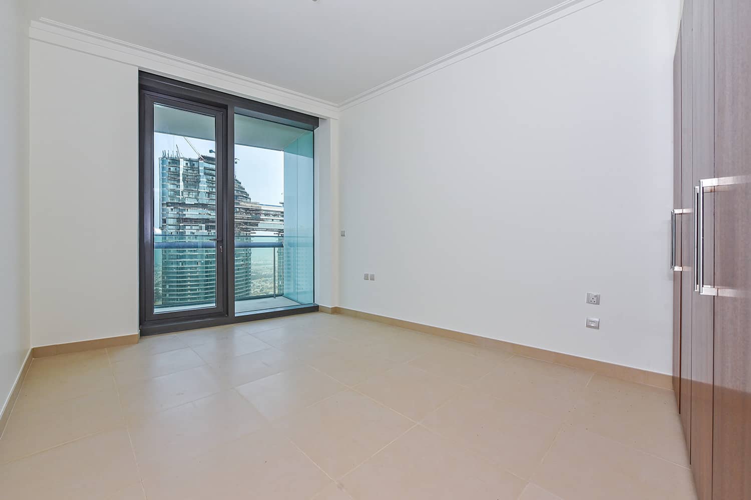 2 Bedroom Apartment in Burj Vista Tower 1 - photo 1