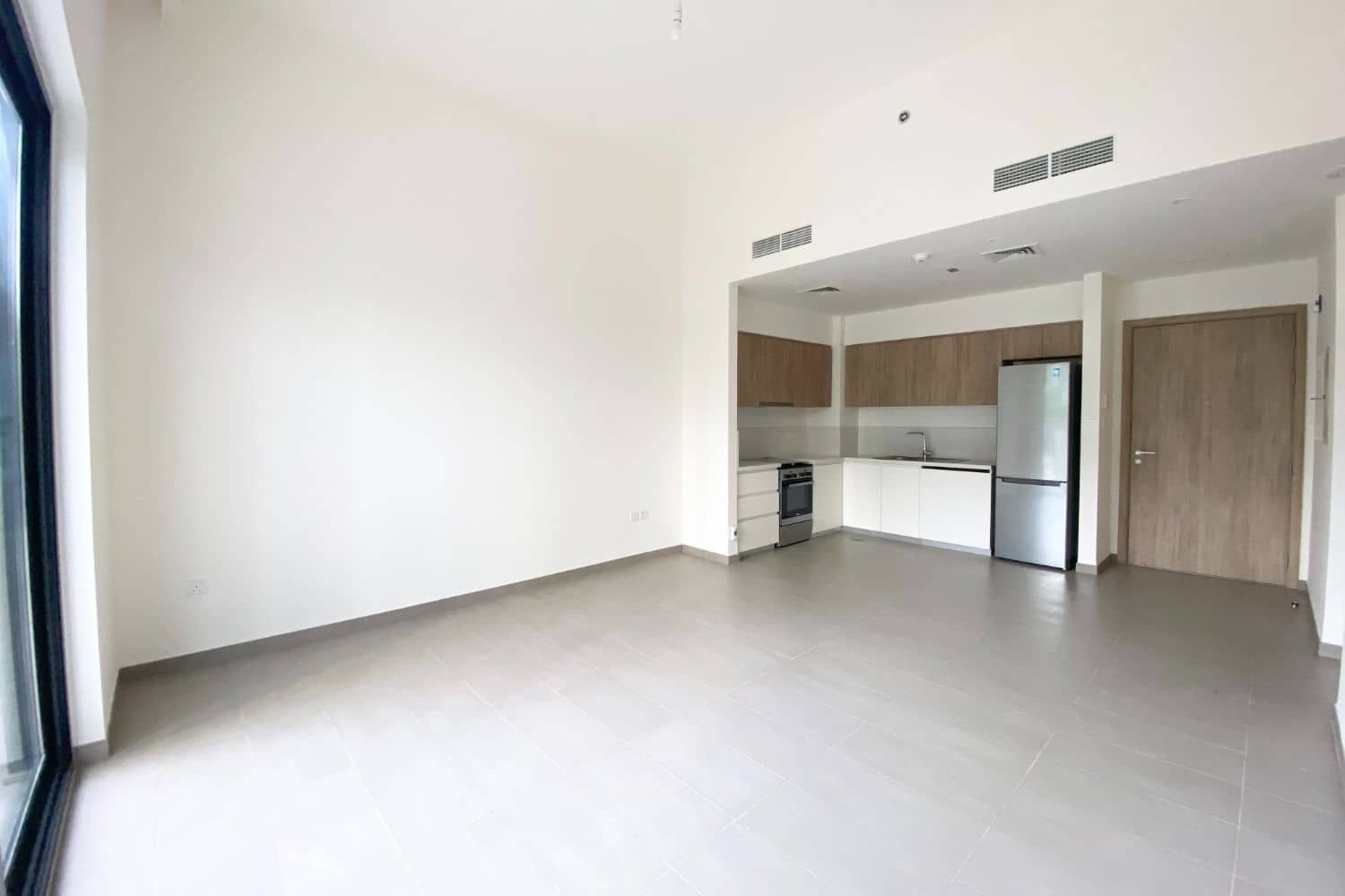 1 Bedroom Apartment in Park Ridge Tower C - photo 1