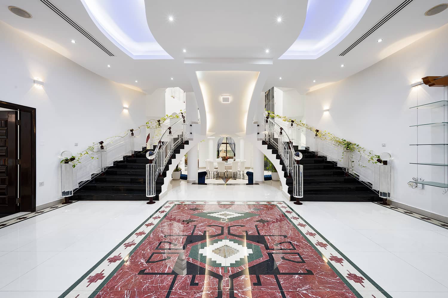 8 Bedroom Villa in Sector E