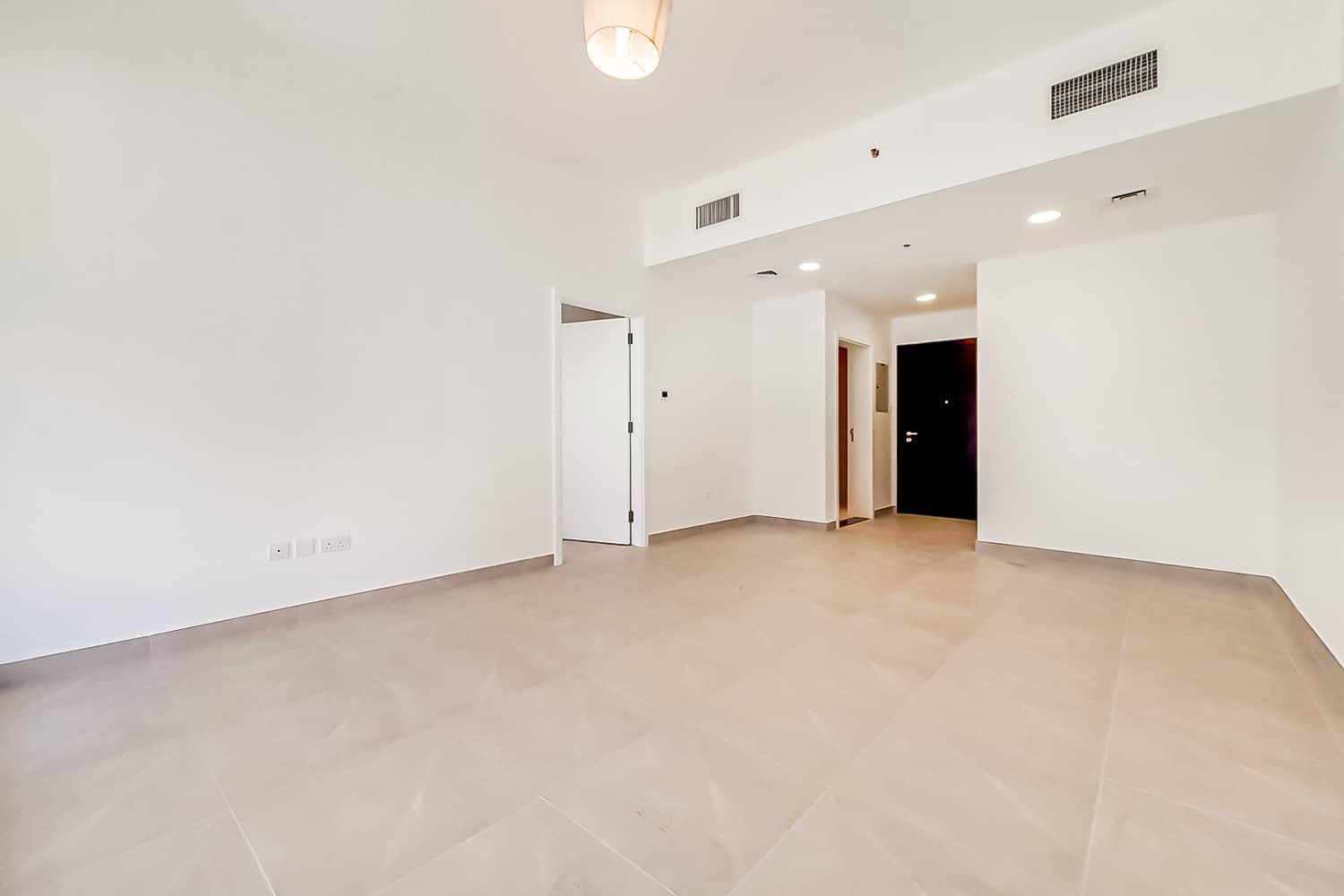 1 Bedroom Apartment in Marina Sail - photo 1