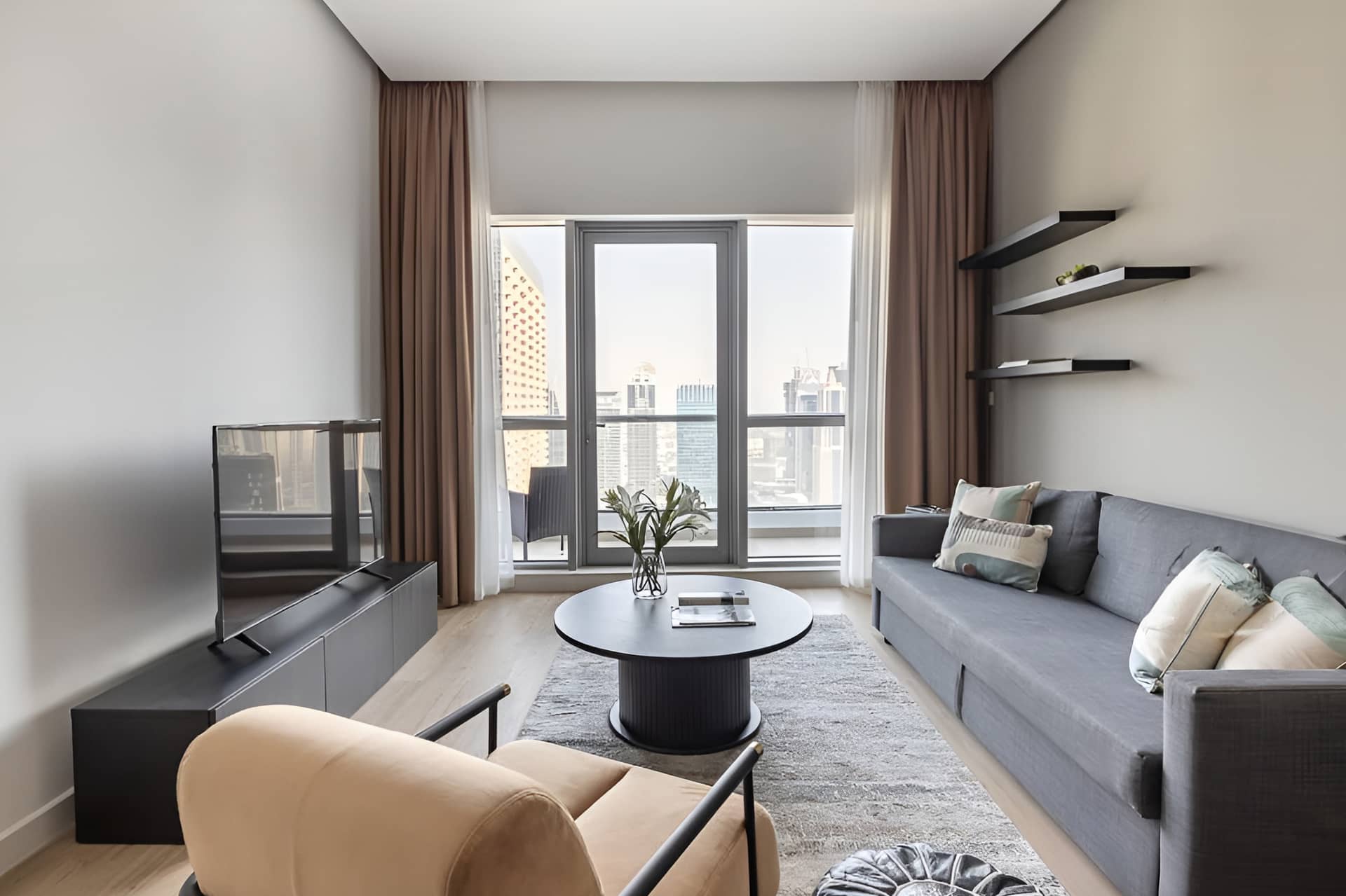 1 Bedroom Apartment in Central Tower - photo 2