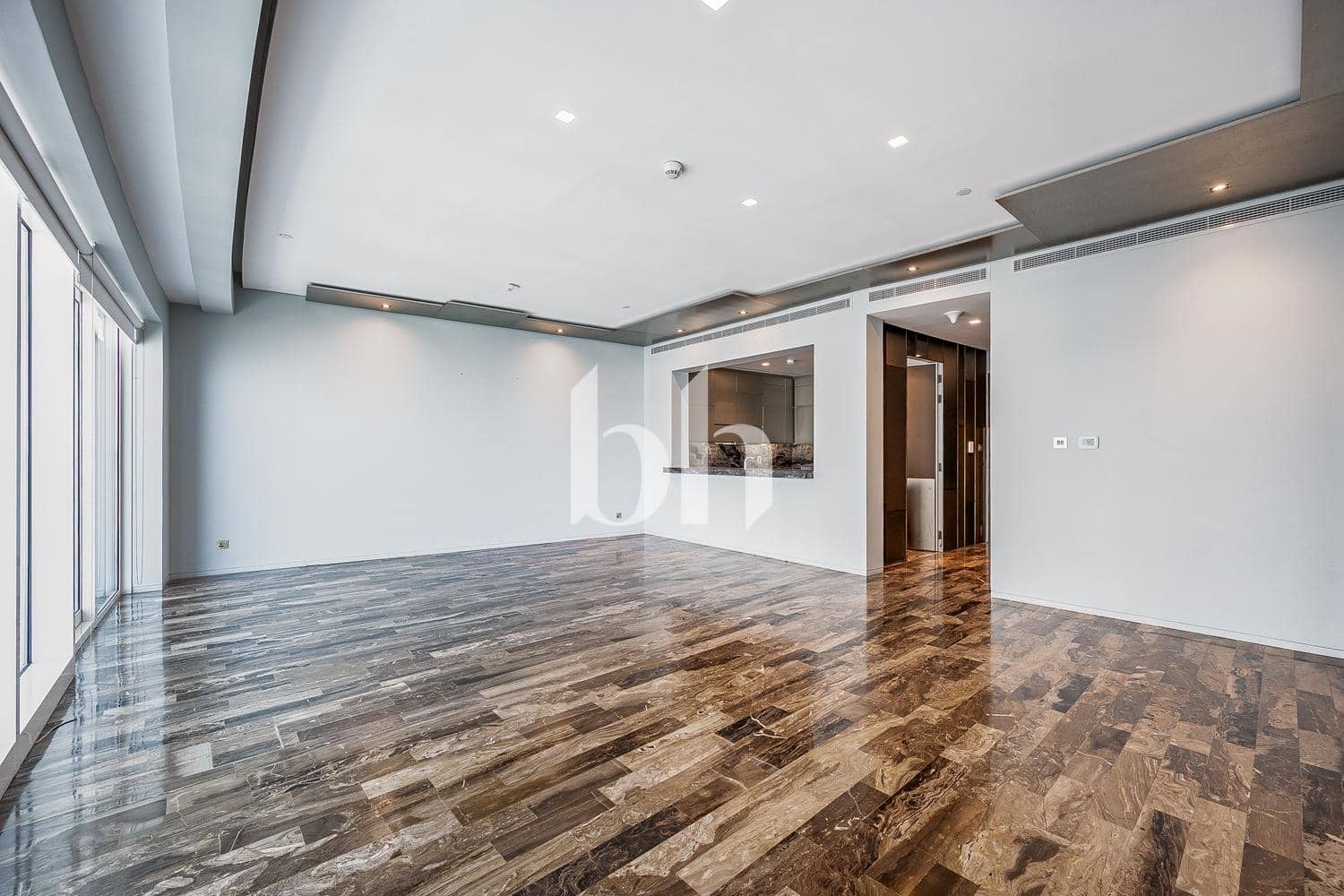 2 Bedroom Apartment in Damac Heights - photo 1