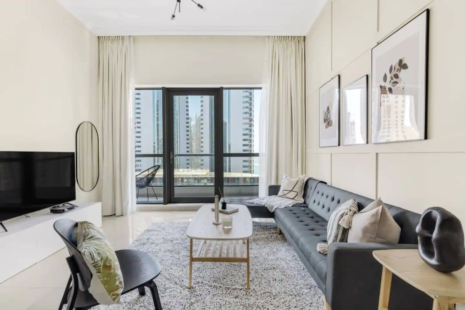 1 Bedroom Apartment in Central Tower - photo 2