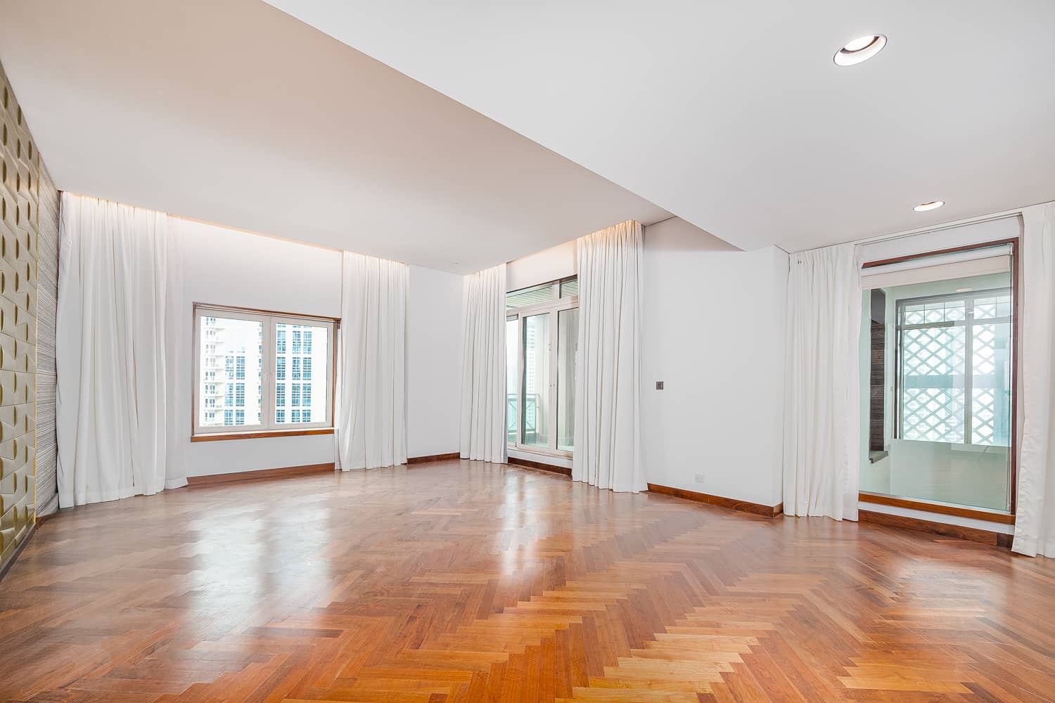 5 Bedroom Penthouse in Al Anbar Tower - photo 2