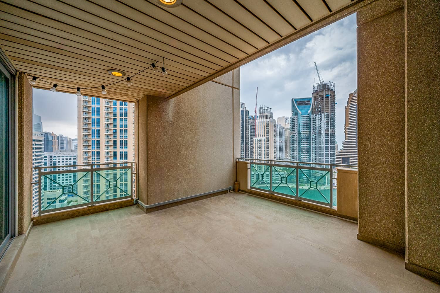 5 Bedroom Penthouse in Al Anbar Tower - photo 1