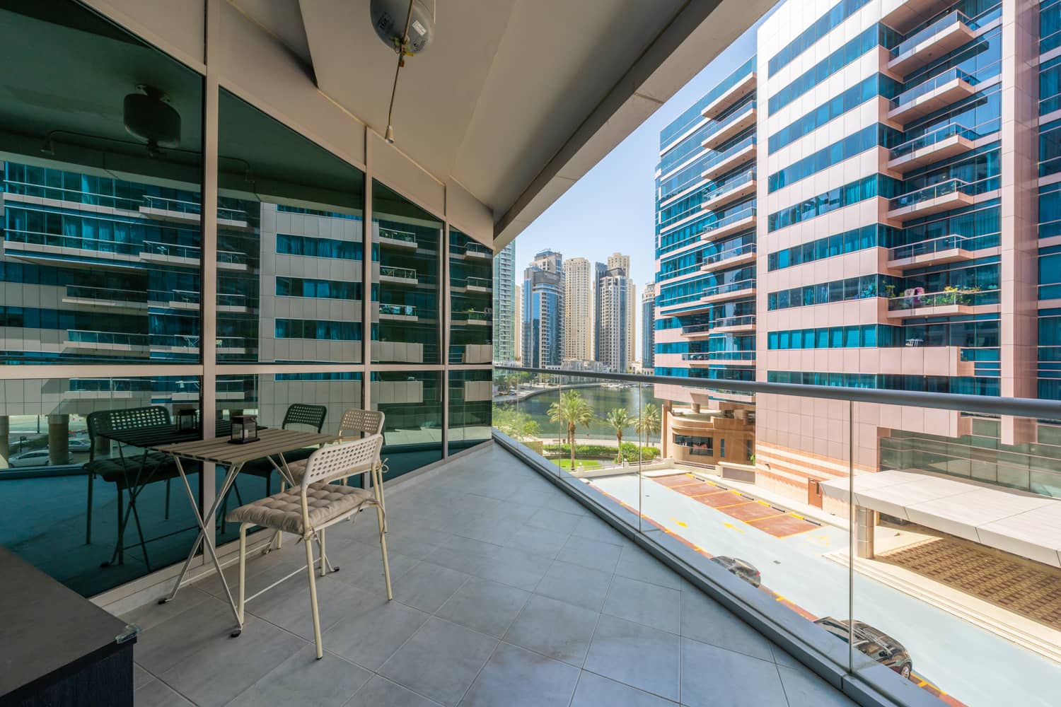 1 Bedroom Apartment in The Waves Tower B - photo 2