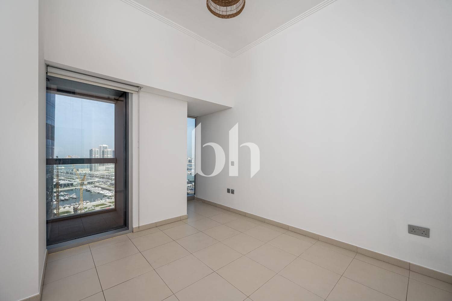 1 Bedroom Apartment in Cayan Tower - photo 2
