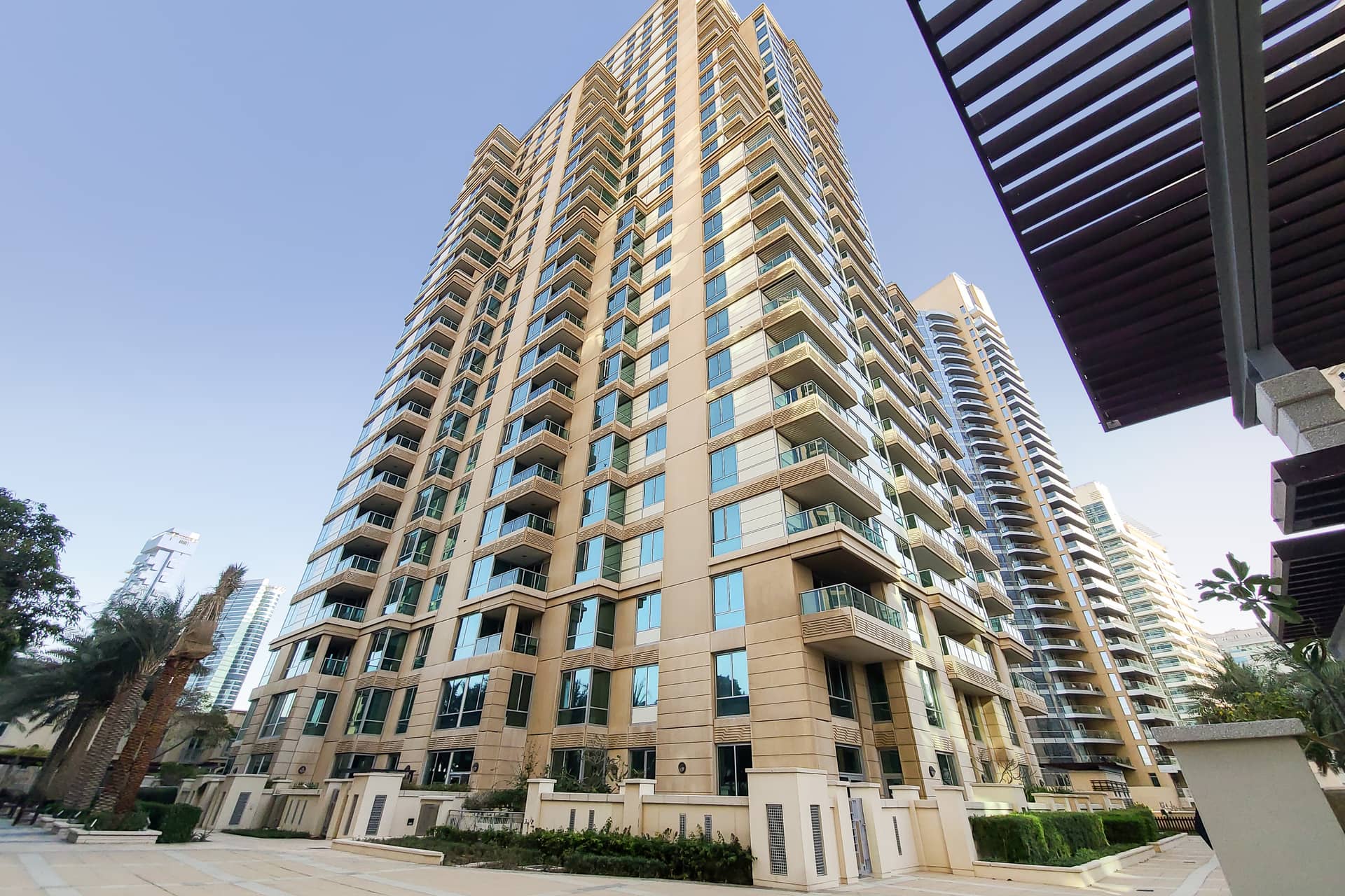 2 Bedroom Apartment in Al Yass Tower - photo 2