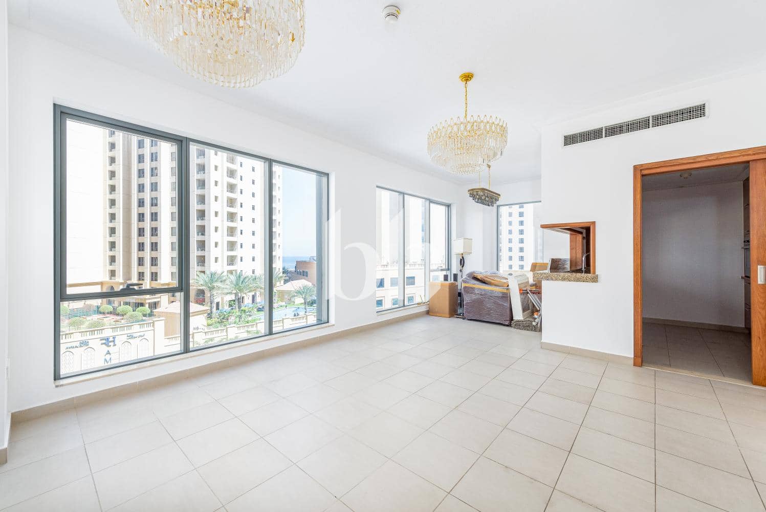 1 Bedroom Apartment in Shemara Tower