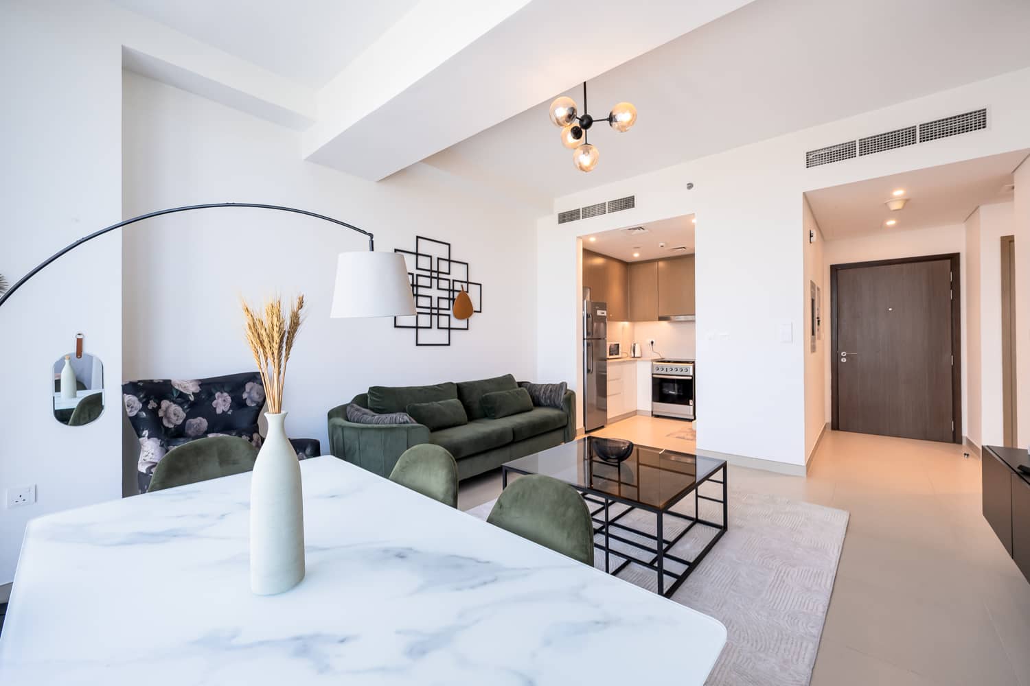 1 Bedroom Apartment in 5242 Tower 1
