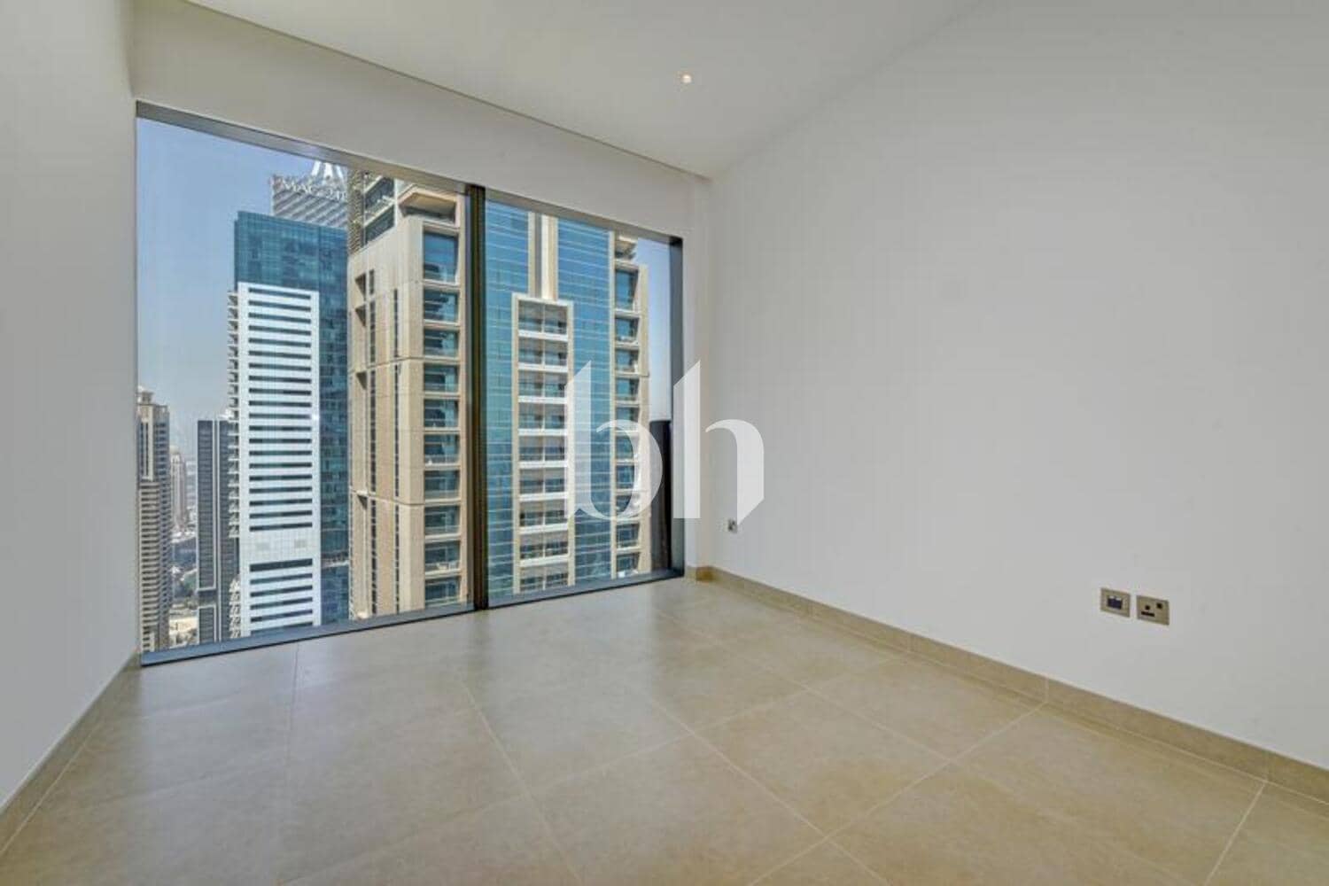 1 Bedroom Apartment in Marina Gate 1 - photo 2