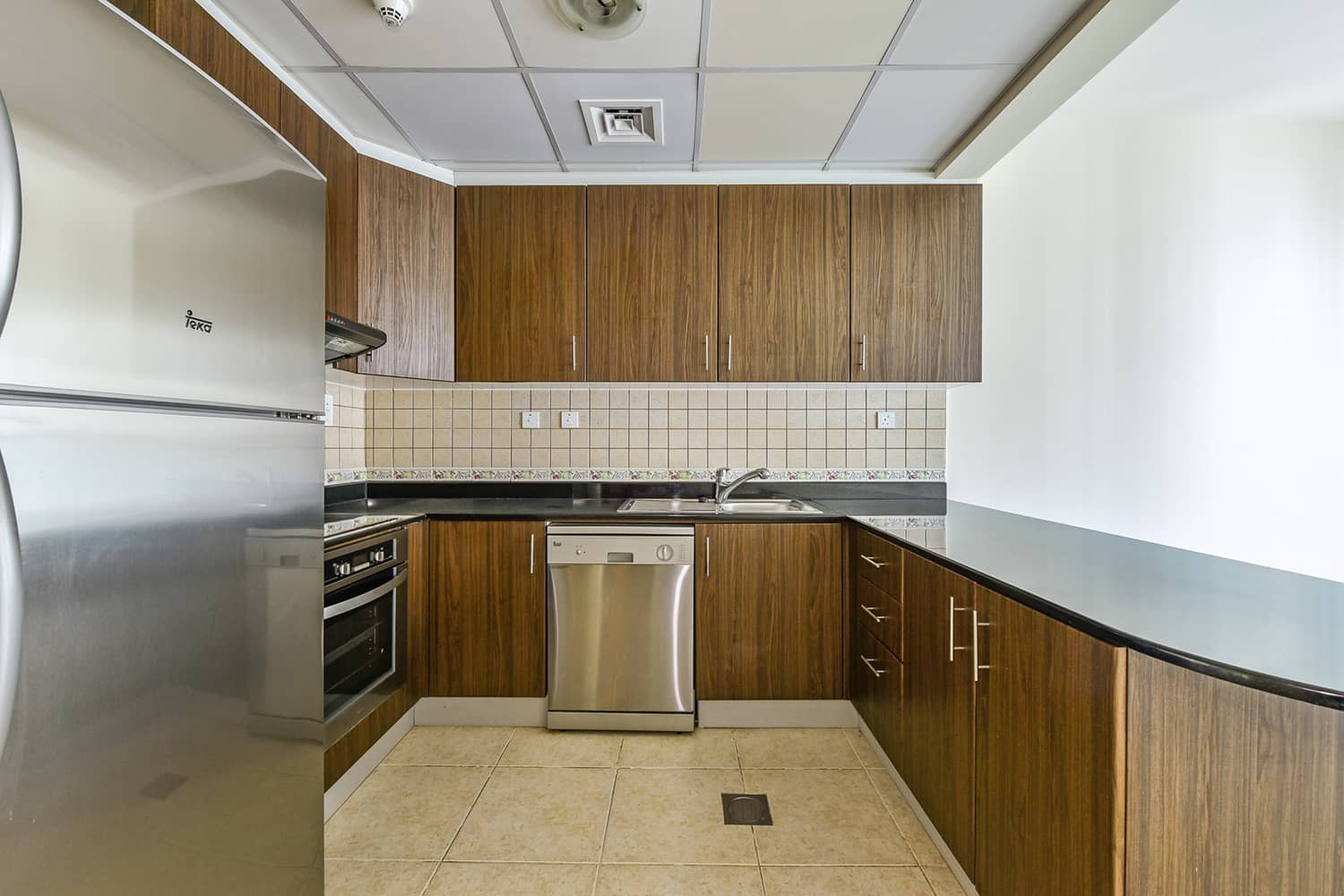 2 Bedroom Apartment in Elite Residence - photo 2