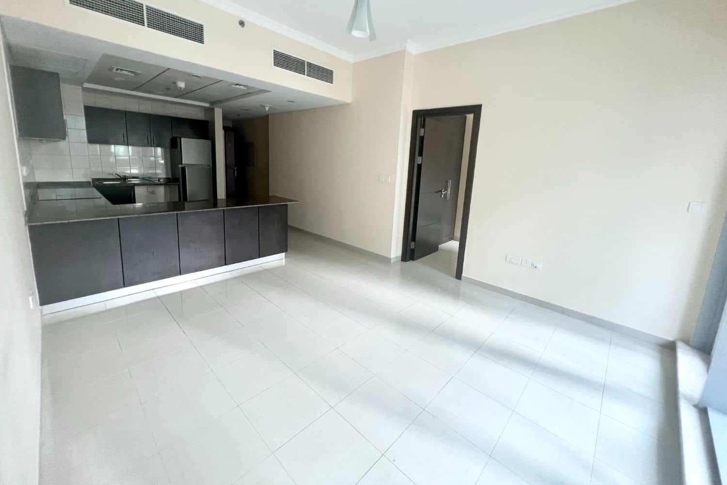 1 Bedroom Apartment in Bay Central West - photo 2