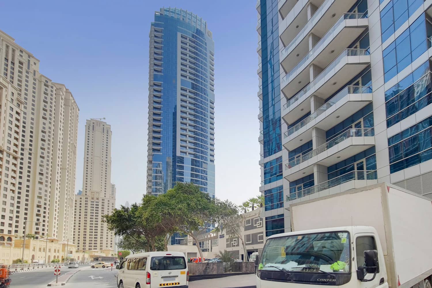 1 Bedroom Apartment in Central Tower - photo 2