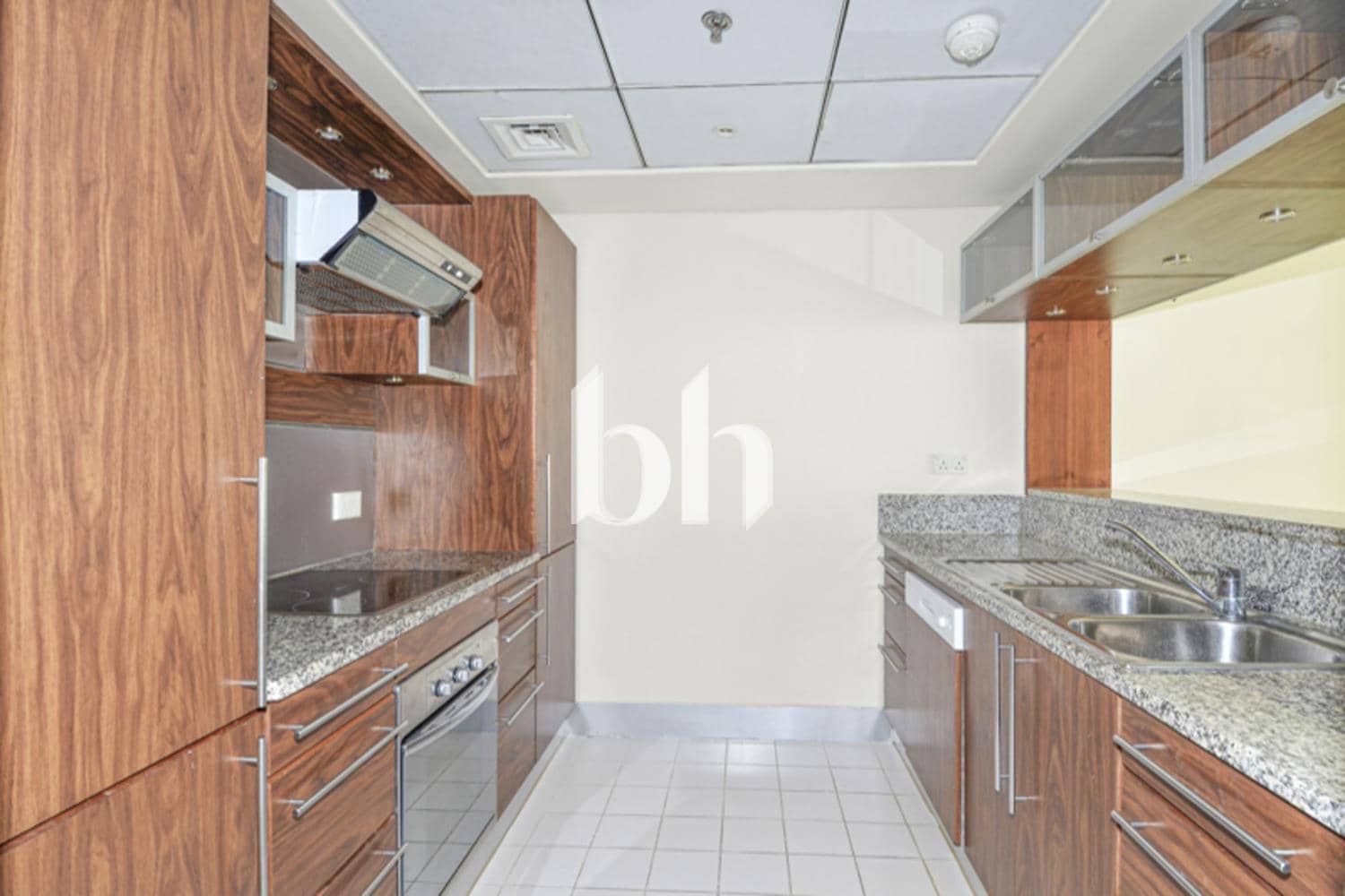 1 Bedroom Apartment in Al Sahab 2 - photo 2