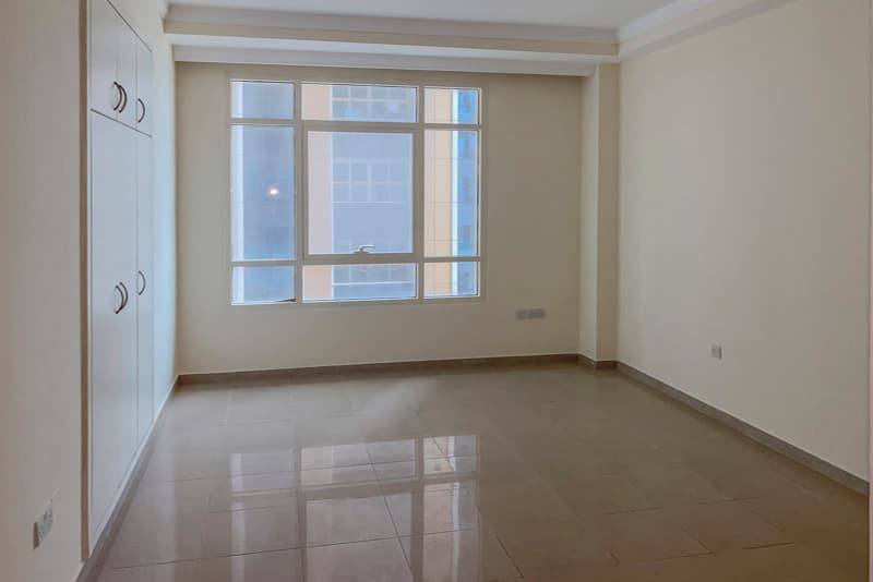 1 Bedroom Apartment in Marina Crown - photo 2