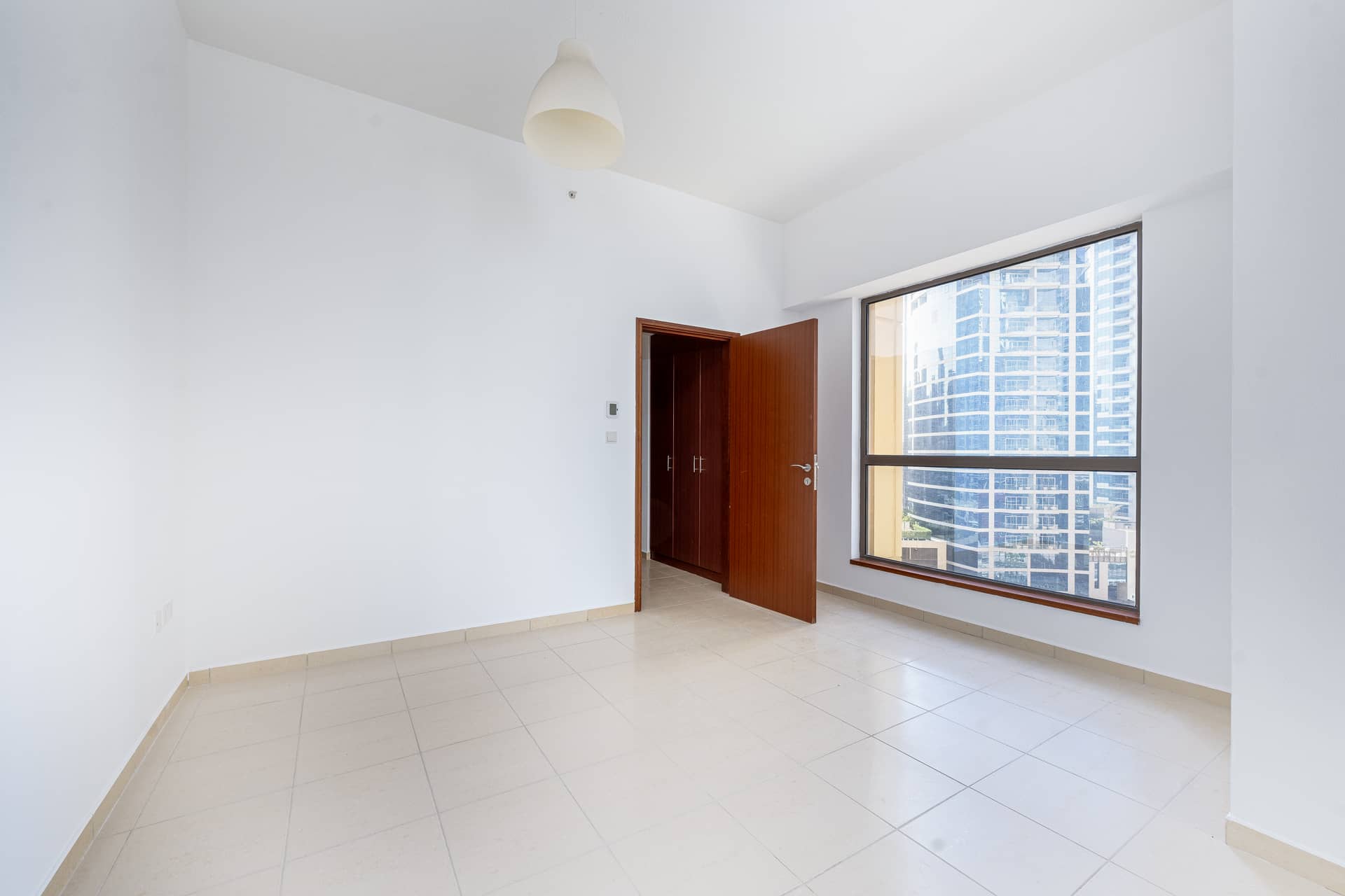2 Bedroom Apartment in Sadaf 2 - photo 2