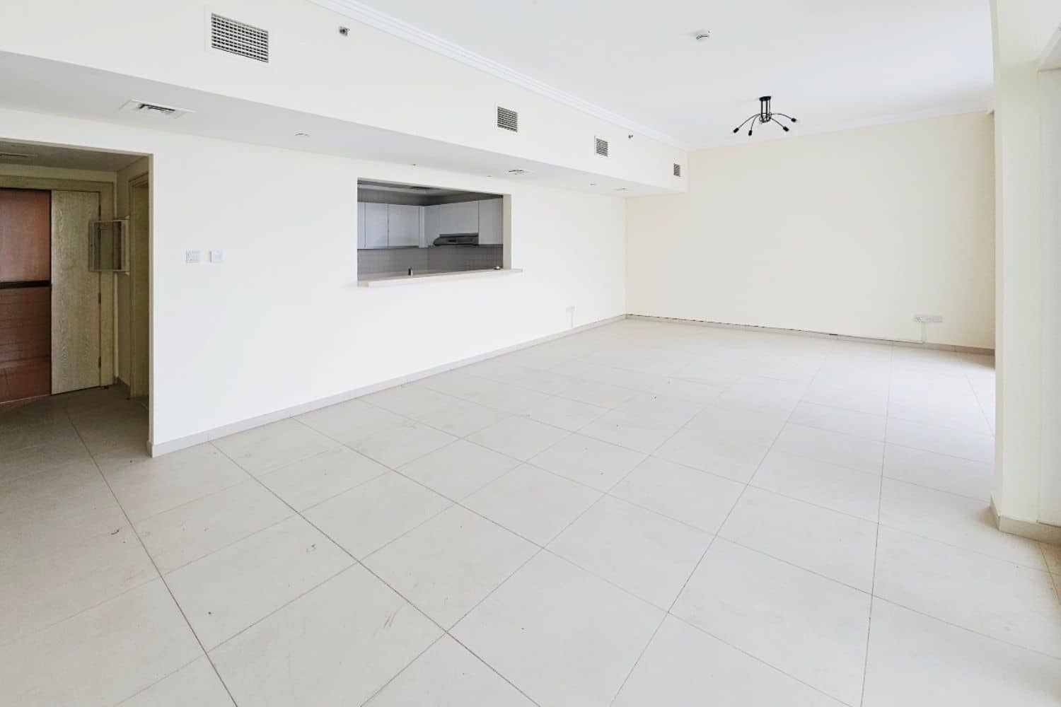 2 Bedroom Apartment in Al Bateen Residences - photo 2