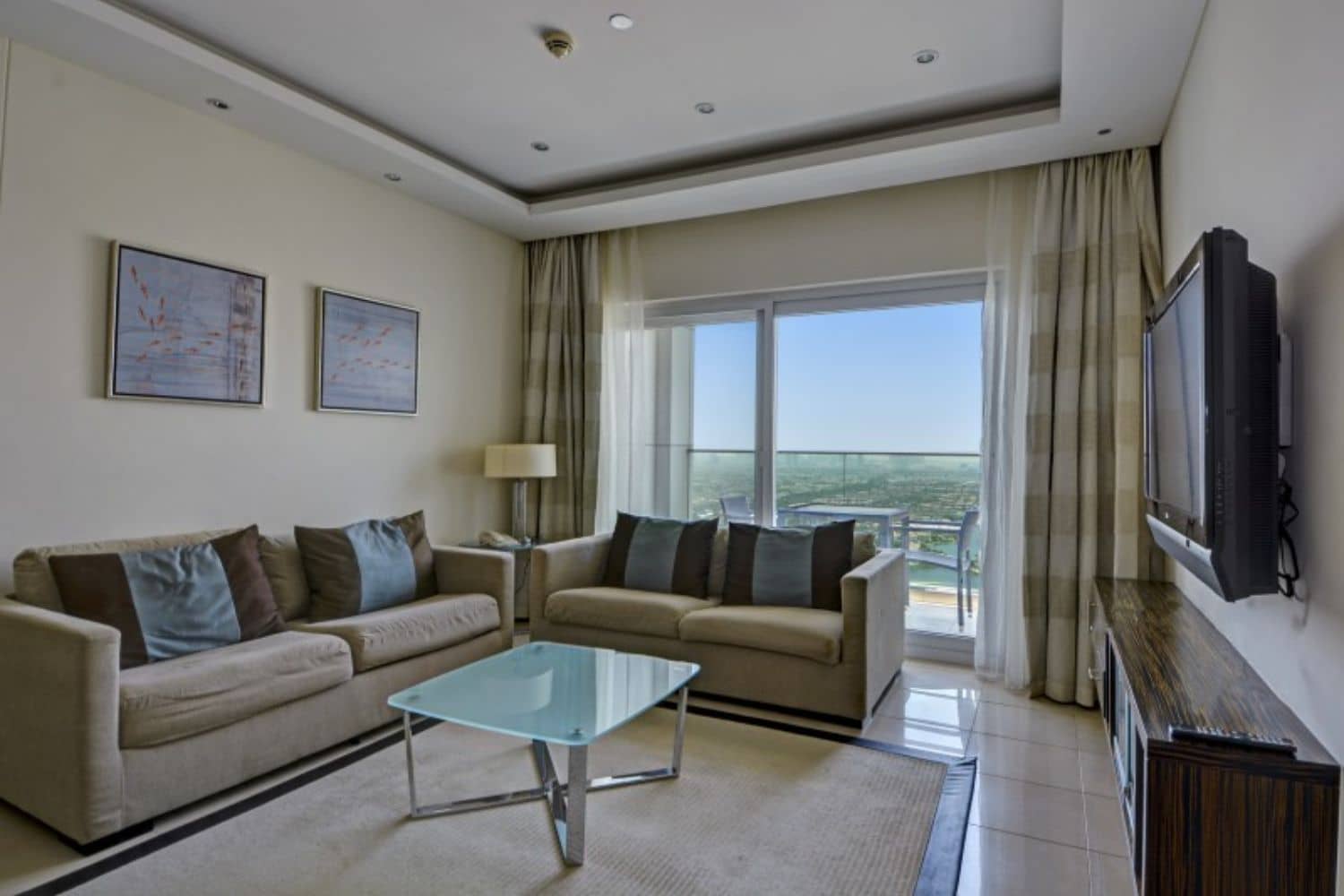 2 Bedroom Apartment in Bonnington Tower