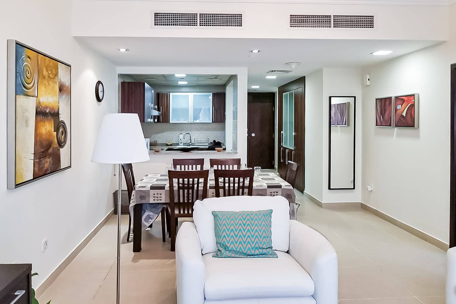 1 Bedroom Apartment in Goldcrest Executive - photo 1