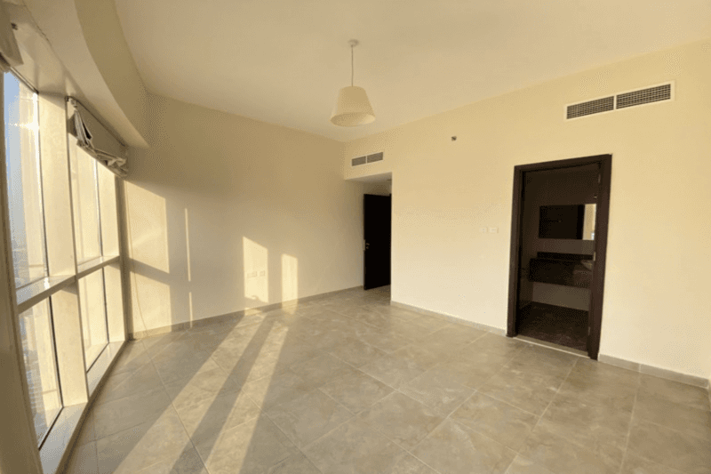 2 Bedroom Apartment in Lake Shore Tower - photo 2