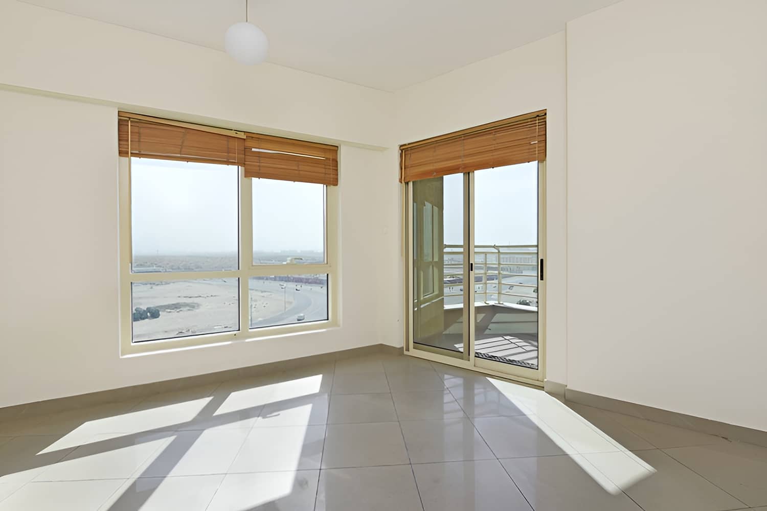 1 Bedroom Apartment in Icon Tower 2 - photo 2